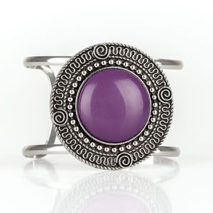 NWT Paparazzi purple cuff bracelet